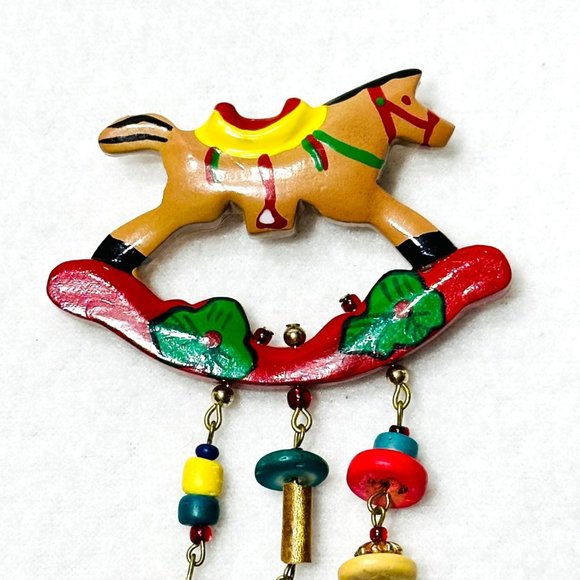 Vintage Hand Painted Christmas Brooch - Picture 2 of 6